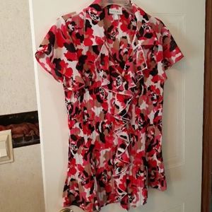Floral print short sleeve career or casual top